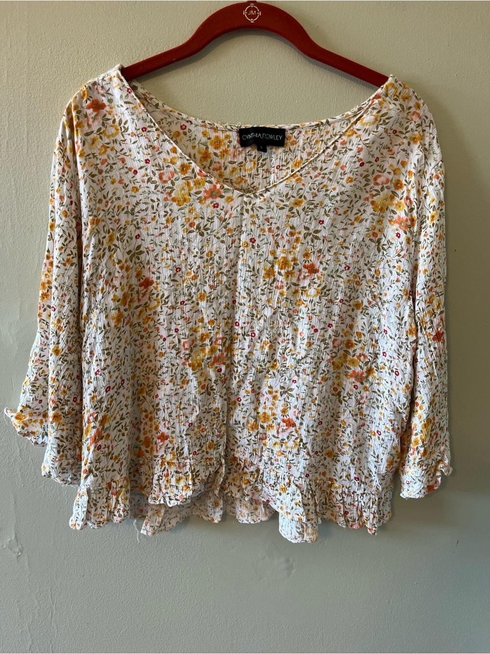 Cynthia Rowley Cream Floral V-Neck Ruffle Hem Blouse